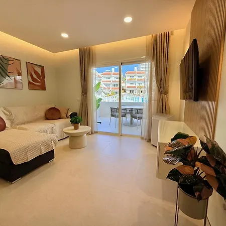 Apartment Sunny Escapes, Newly Renovated - Playa De Americas Playa de las Americas (Tenerife)