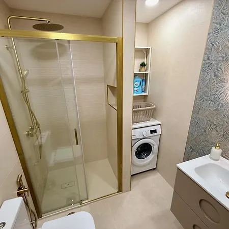 Sunny Escapes - Playa De Americas 아파트 *