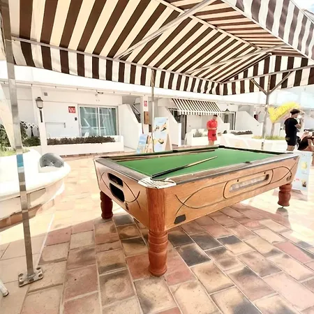 Sunny Escapes - Playa De Americas 아파트