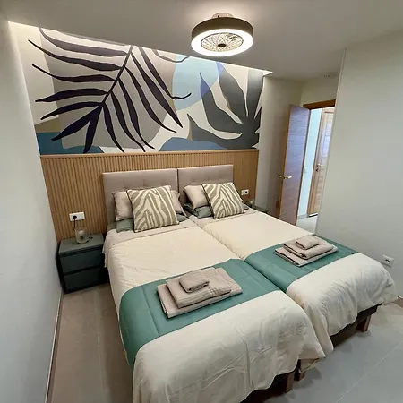 Sunny Escapes, Newly Renovated - Playa De Americas