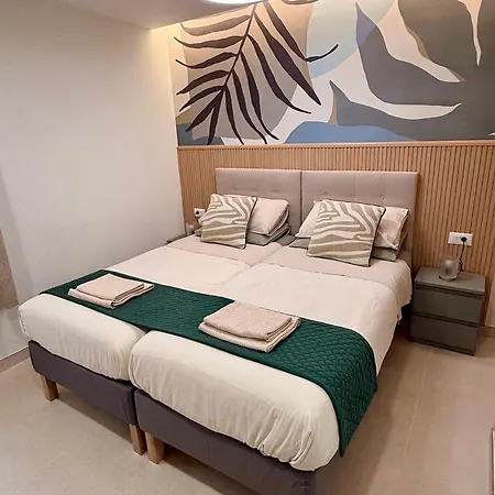 Sunny Escapes, Newly Renovated - Playa De Americas