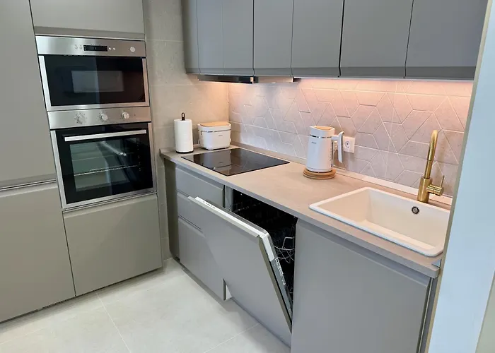 Sunny Escapes, Newly Renovated - Playa De Americas Apartment Playa de las Americas (Tenerife)