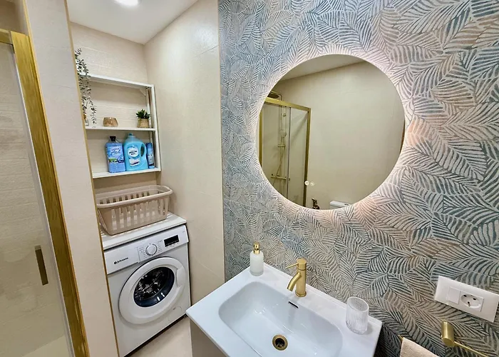 Sunny Escapes, Newly Renovated - Playa De Americas