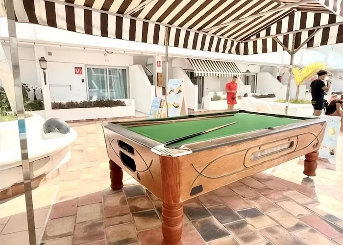 Sunny Escapes, Newly Renovated - Playa De Americas Апартаменты