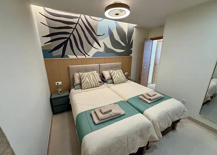 Sunny Escapes, Newly Renovated - Playa De Americas